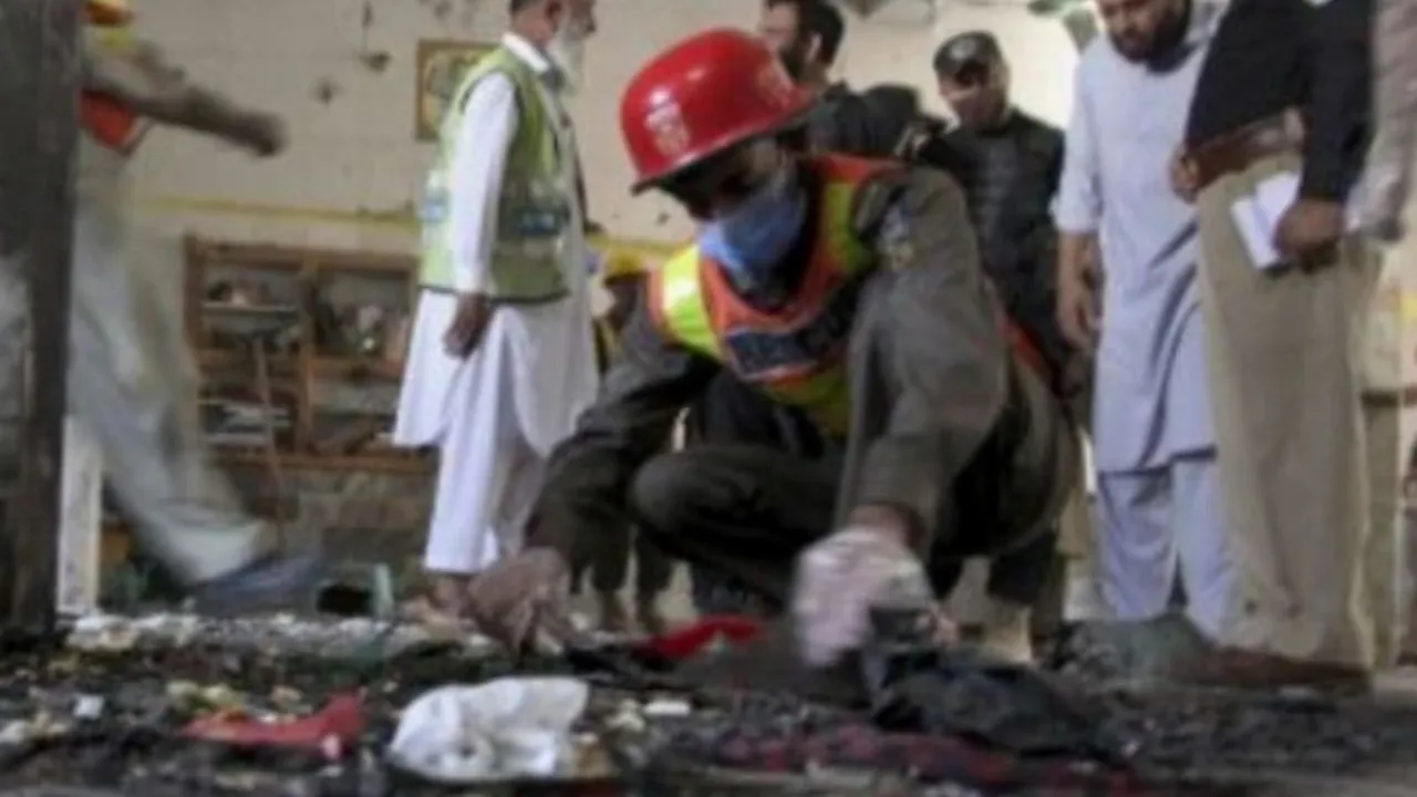 pakistan bomb blast, pakistan, bomb blast