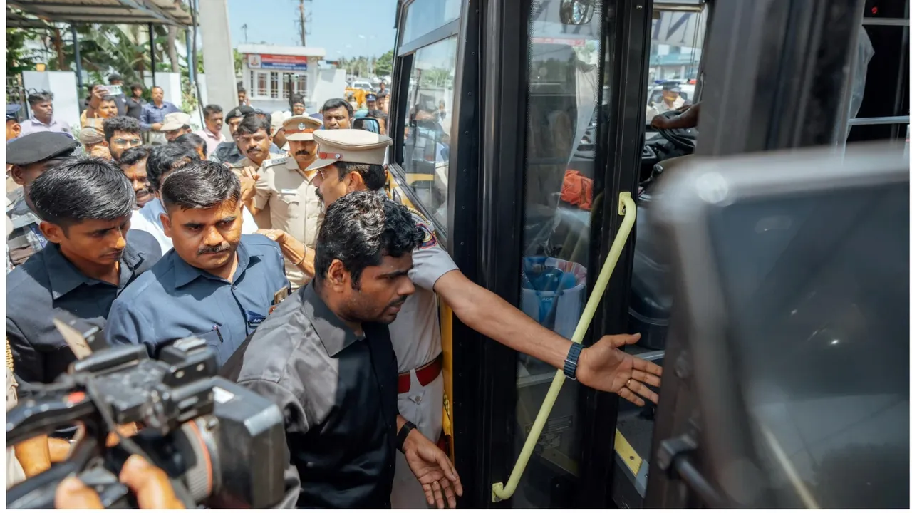 તમિલનાડુ TASMAC કૌભાંડ મામલે વિરોધ પ્રદર્શન પૂર્વે અન્નામલાઈ સહિત નેતાઓની ધરપકડ - Tamilnadu BJP Leader Annamalai Arrested Protect Against TASMAC Scam