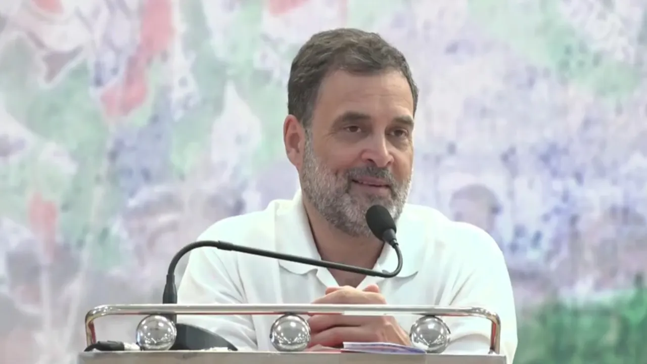 rahul gandhi in modasa