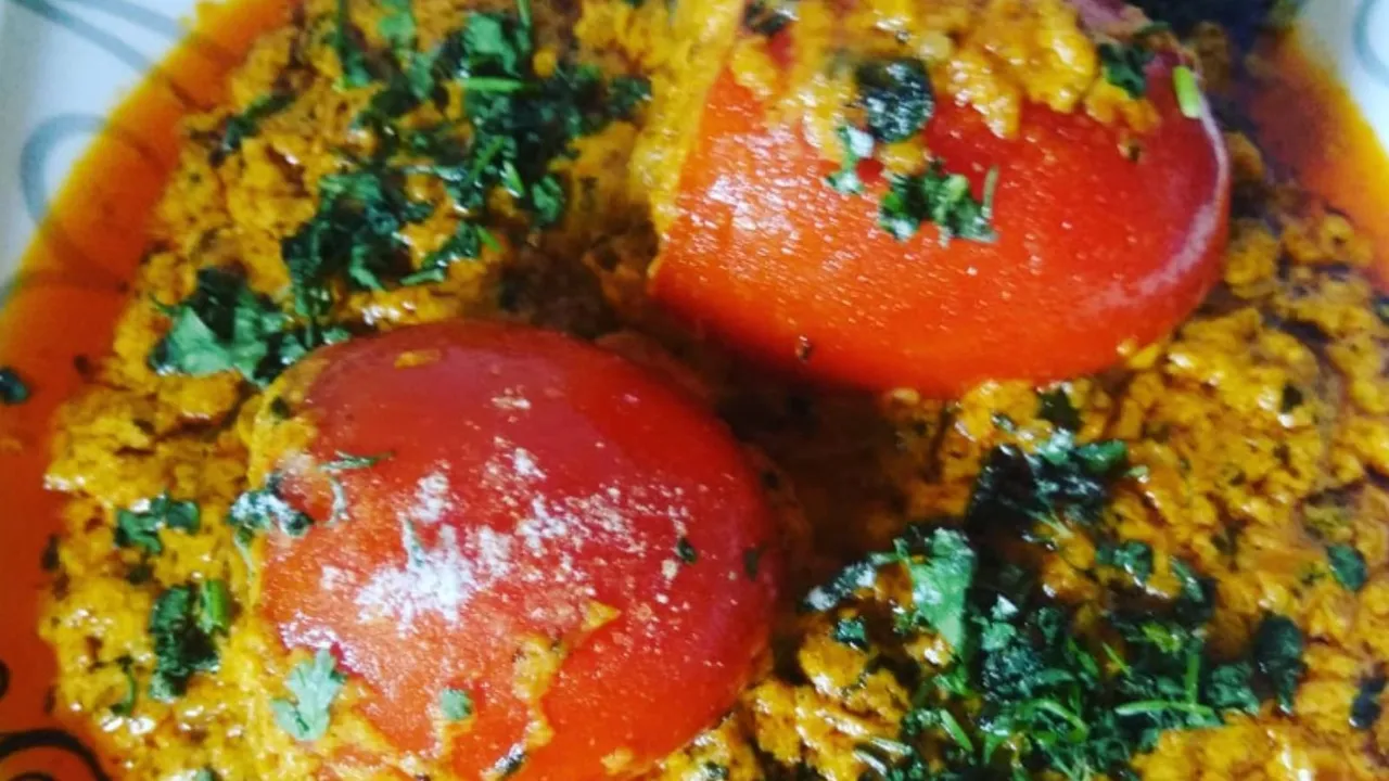 stuffed tomato recipe, stuffed tomato, સ્ટફ્ડ ટામેટા કઢી