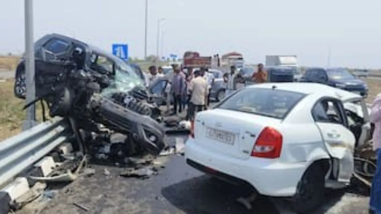 dholera bhavnagar car accident | dholera bhavnagar accident | gujarat accident news | dholera bhavnagar road accident
