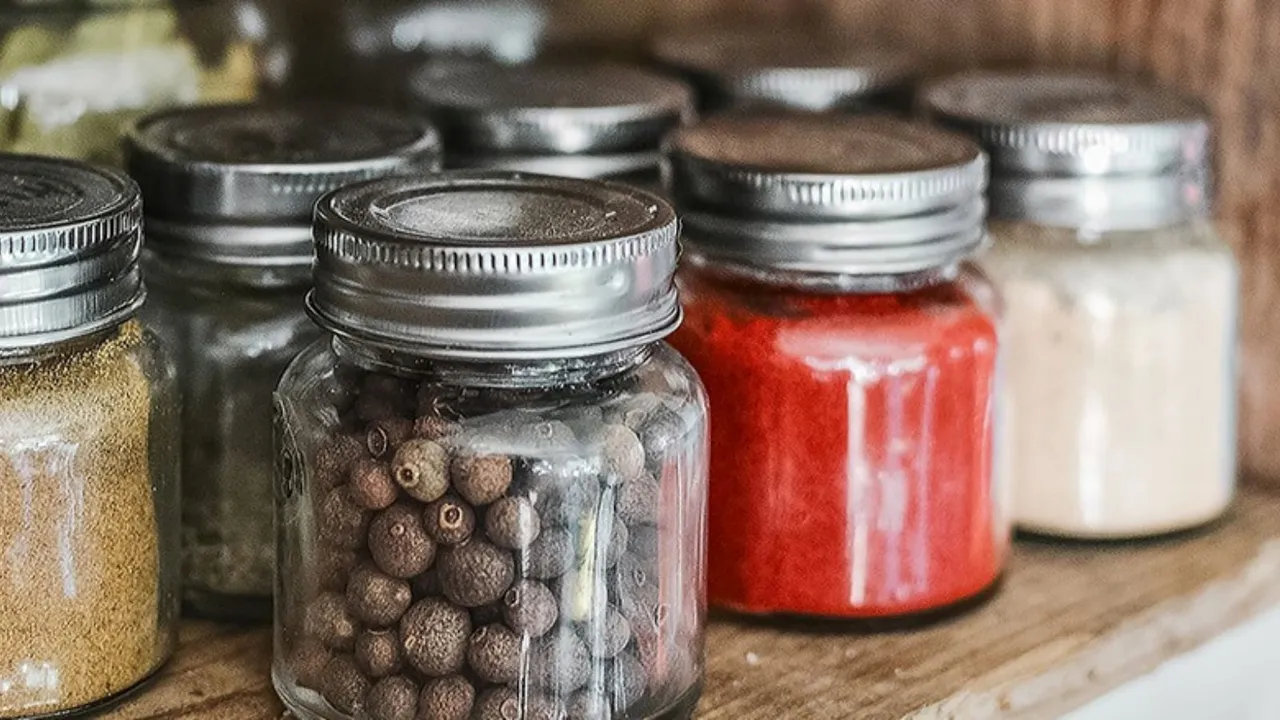 perfect tips, protect salt and spices,