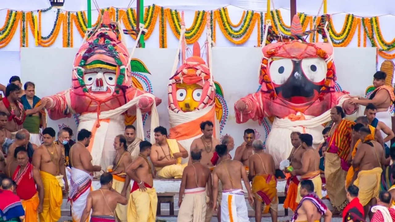 lord jagannath idol, idol of lord jagannath