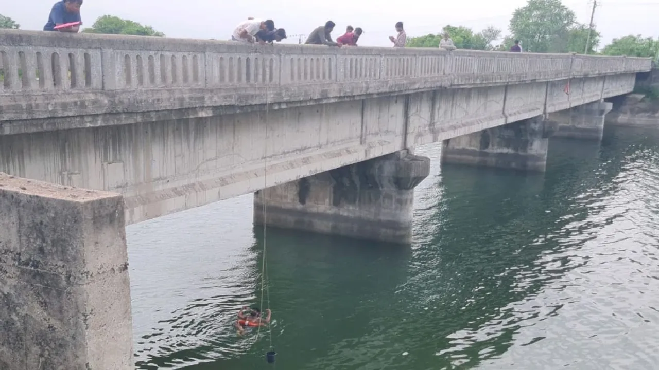 Narmada Canal, 5 dangerous bridges closed