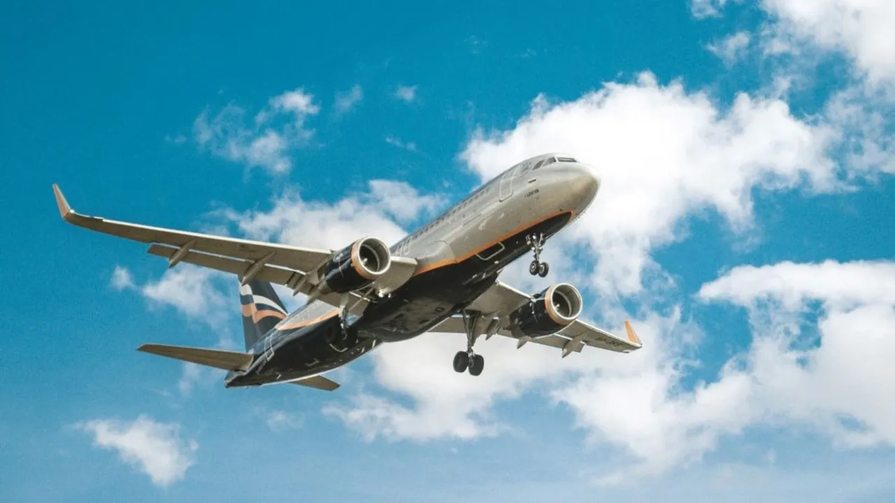 First electric flight, electric flight