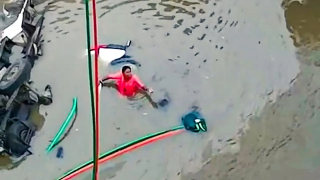 Gambhira-Mujpur bridge collapse