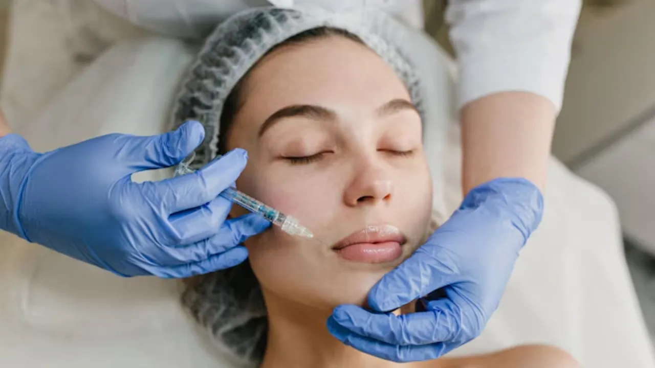 બોટોક્સ જોખમ | what is botox | why celebrities are taking botox treatment