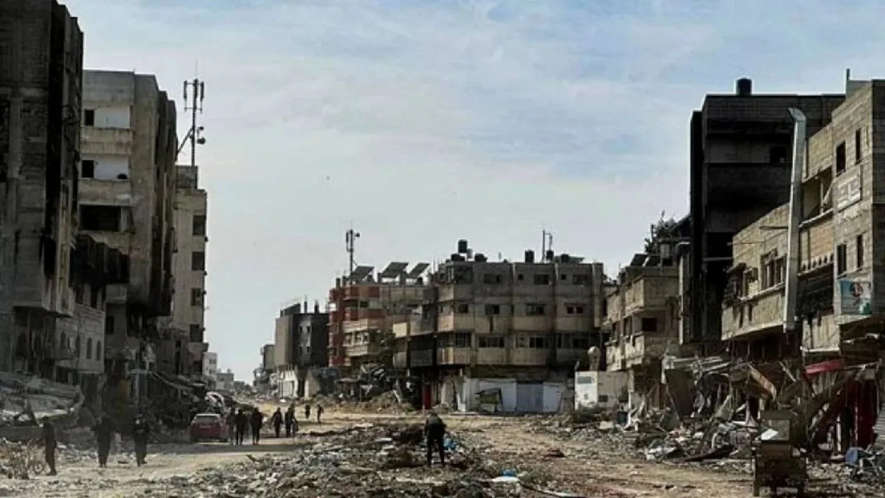 Gaza war zone banned humanitarian aid