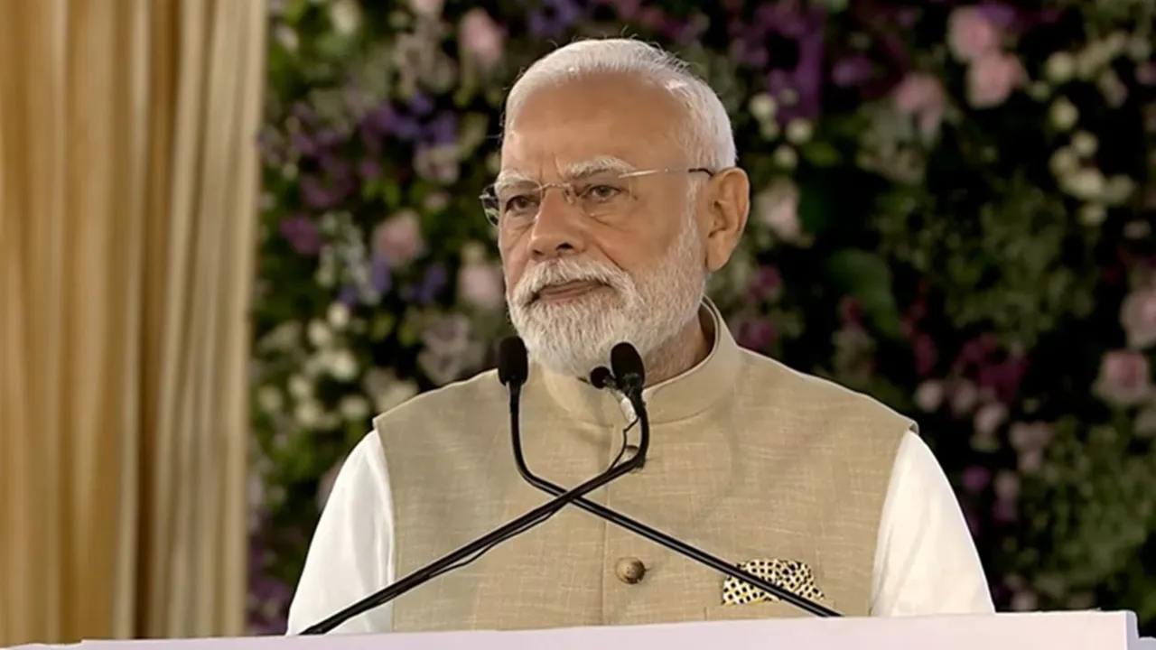 PM modi in hansalpur maruti suzuki event