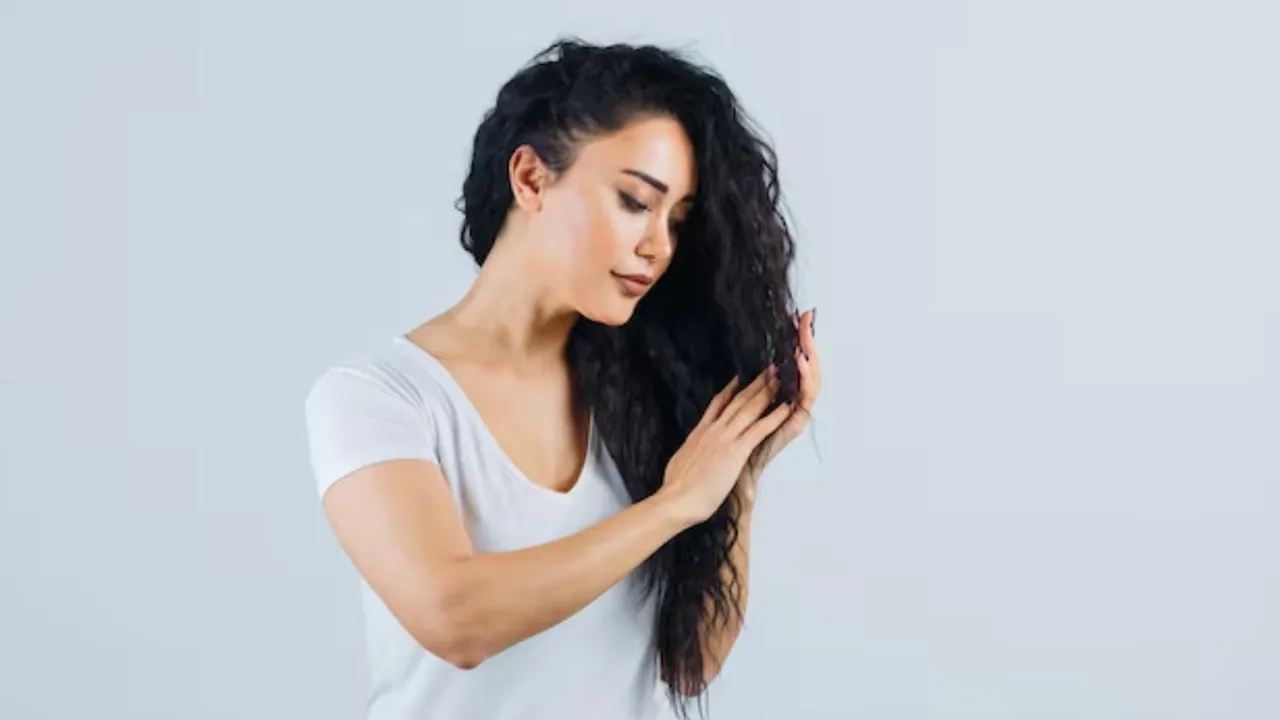 વાળ વધારવા અને મજબૂત કરવા માટે ઘરે બનાવેલ તેલ