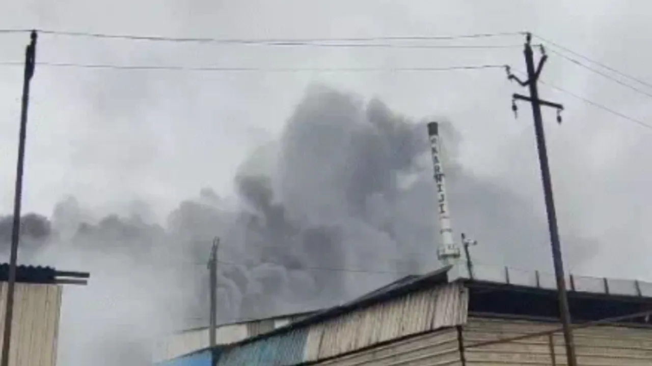 boiler bursts in Santosh Textile Mill