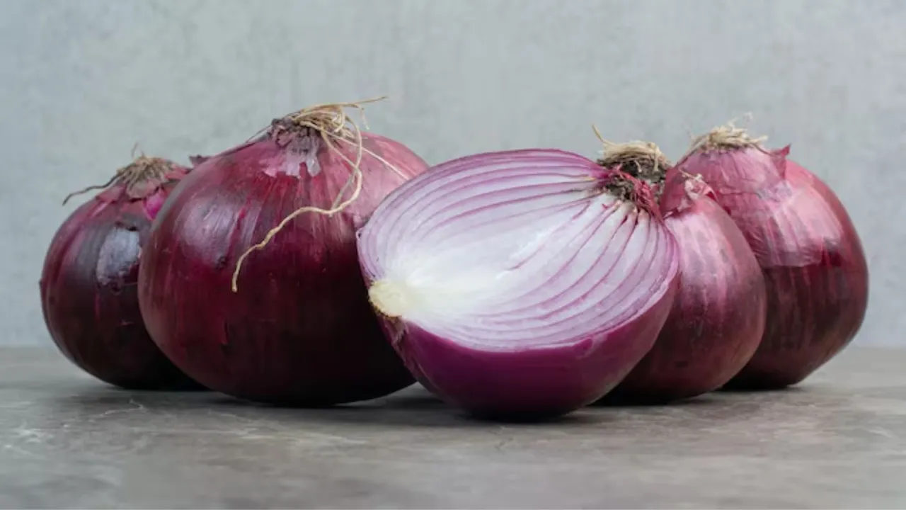 ડુંગળી ખાવાના ફાયદા હેલ્થ ટિપ્સ ડુંગળી કાપતી વખતે આંસુ આવવાનું વૈજ્ઞાનિક કારણ