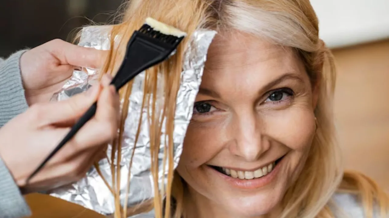 નેચરલ હર્બલ ડુંગળી હેરડાય બ્યુટી ટિપ્સ હેર કેર ટિપ્સ બનાવાની રીત ઉપયોગ ફાયદા