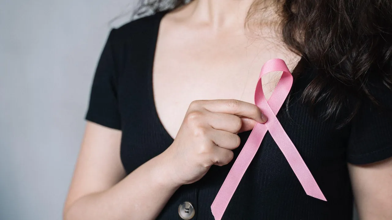 30 વર્ષની ઉંમરે સ્તન કેન્સરનું જોખમ સારવાર નિવારણ મહિલાઓ માટે હેલ્થ ટિપ્સ