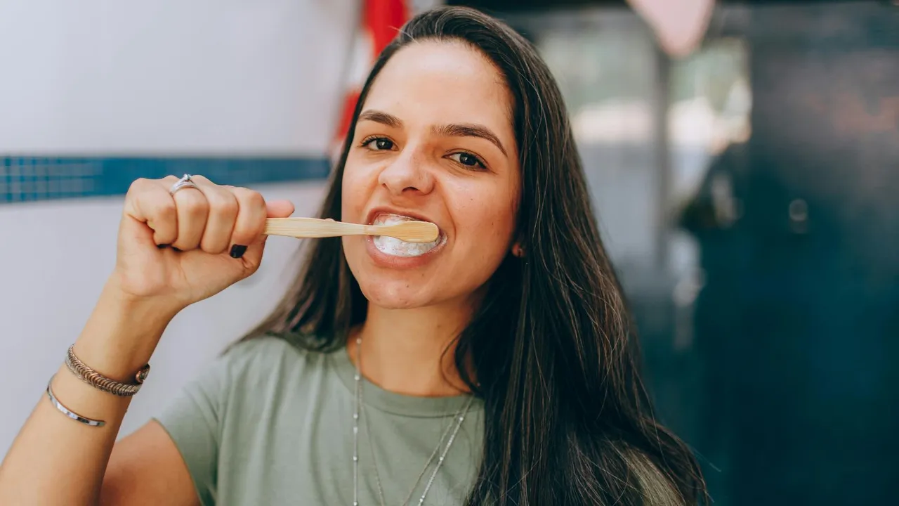 બ્રશ ન કરવાની આડઅસરો હેલ્થ ટિપ્સ સૂતા પહેલા બ્રશ કરવાના ફાયદા હૃદય સ્વાસ્થ્ય