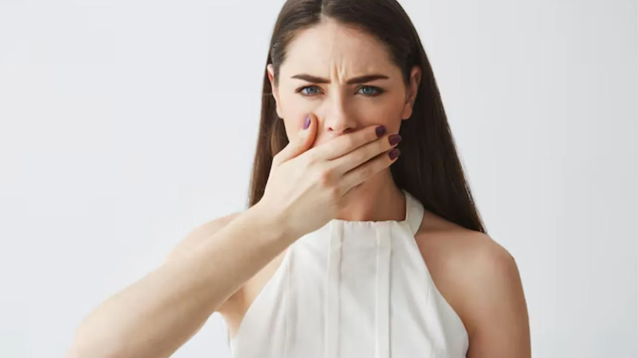 મોઢામાંથી દુર્ગંધ દૂર કરવાના ઘરેલુ ઉપાય હેલ્થ ટિપ્સ