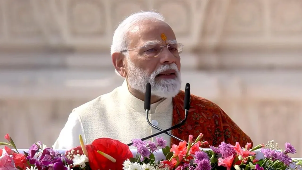 pm modi flag hoisting speech