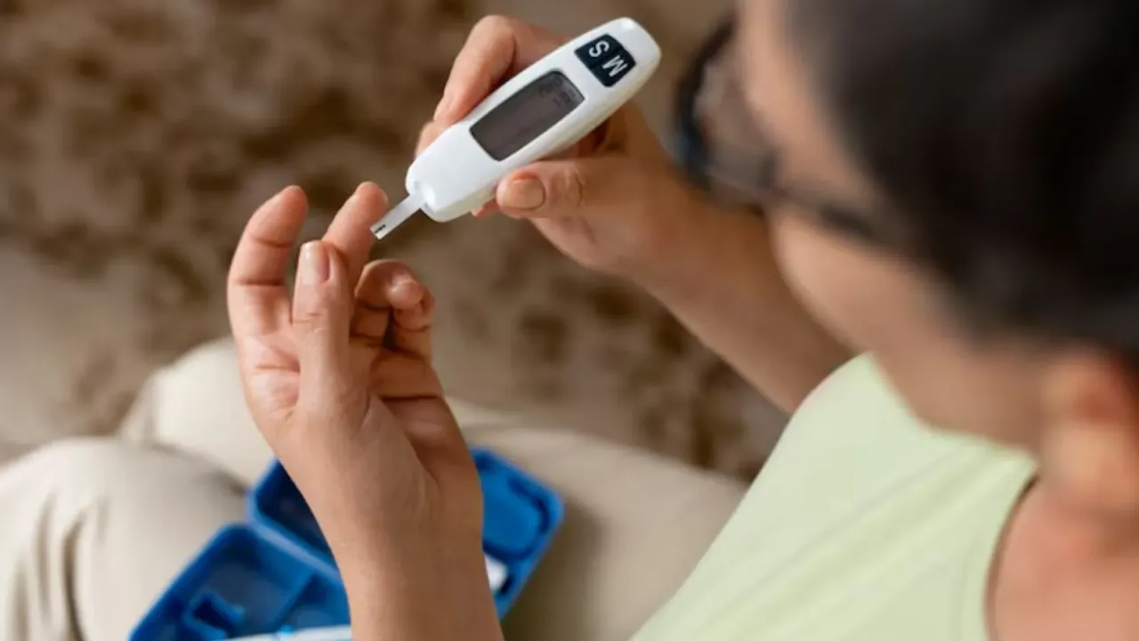 ડાયાબિટીસ કંટ્રોલ કરવાની ટિપ્સ બ્લડ સુગર કંટ્રોલિંગ ટિપ્સ। blood sugar controlling tips diabetes 10 minute walking rule benefits