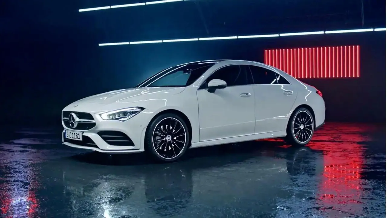 Mercedes-Benz CLA adult safety