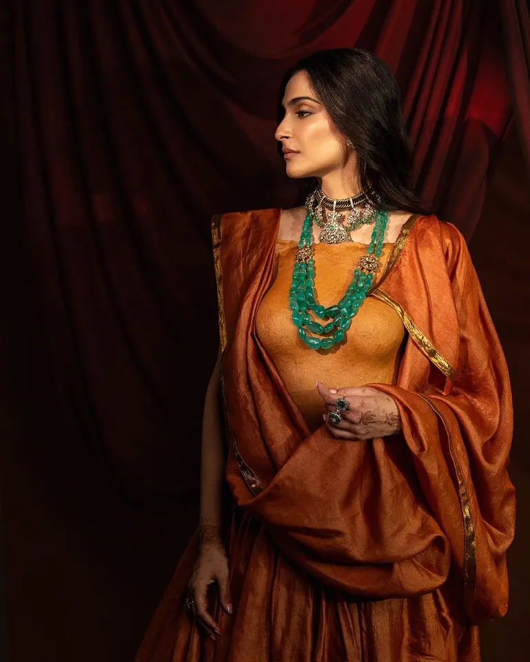 Sonam kapoor Diwali look