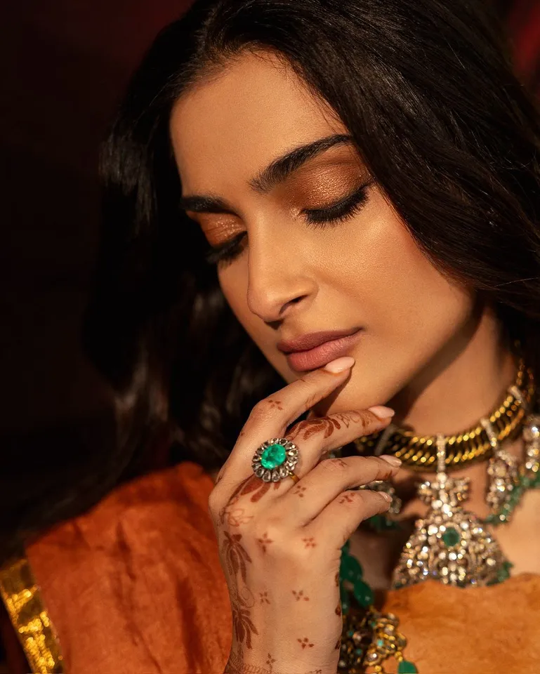 Sonam kapoor Diwali look
