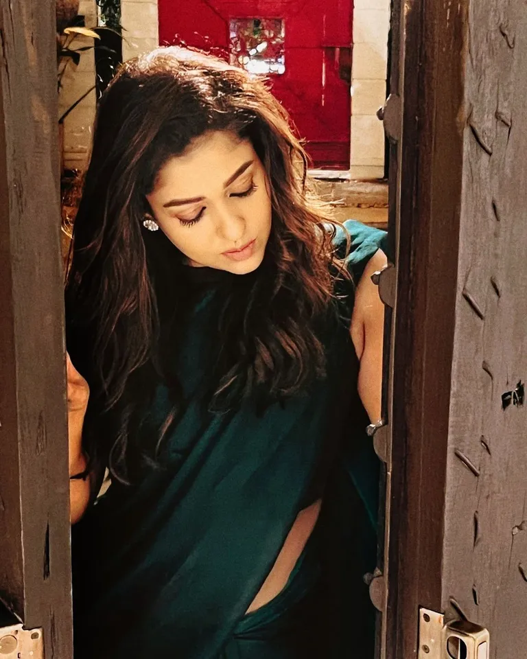 Nayanthara Wearing Saree Photos