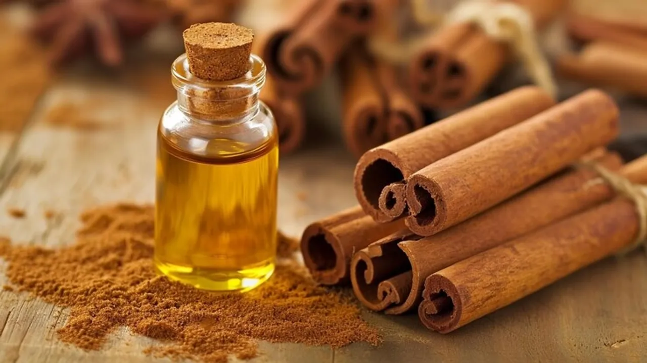 5 DIY Ways To Use Cinnamon for Skin 