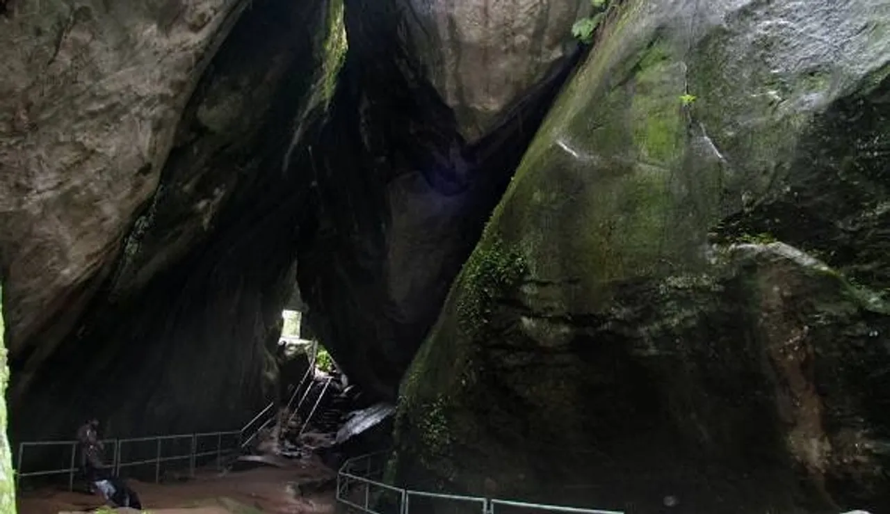 Top Hidden Tourist Spots In Kerala With Peace Atmosphere And Greenery