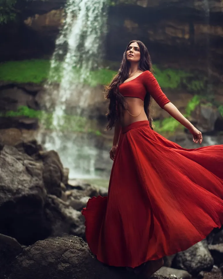Malavika Mohanan Latest Wild Photoshoot 