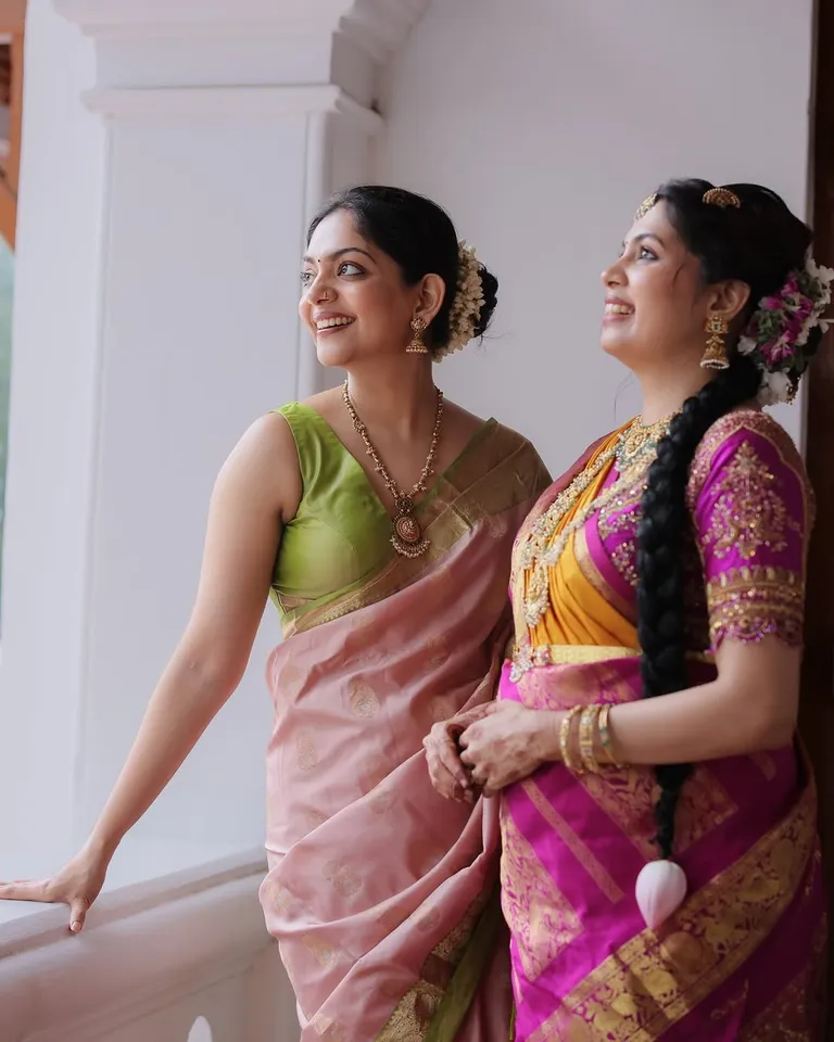 Ahaana Krishna Ozy Diya Krishna Pregnancy Pooja 