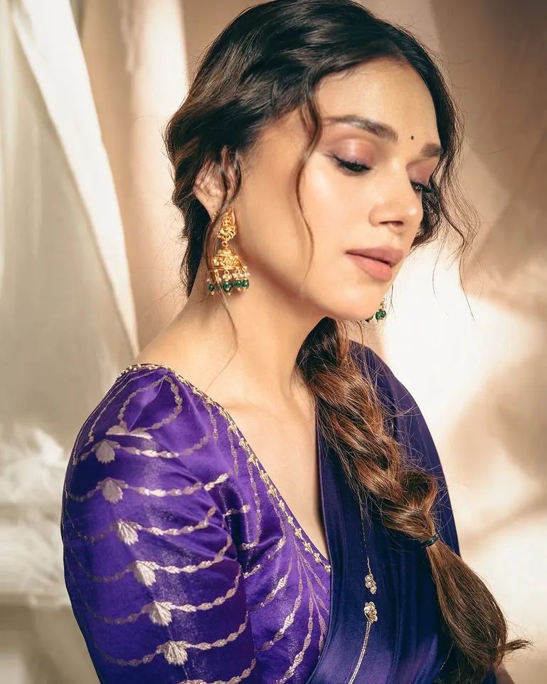 Aditi Rao Hydari Wearing Saree