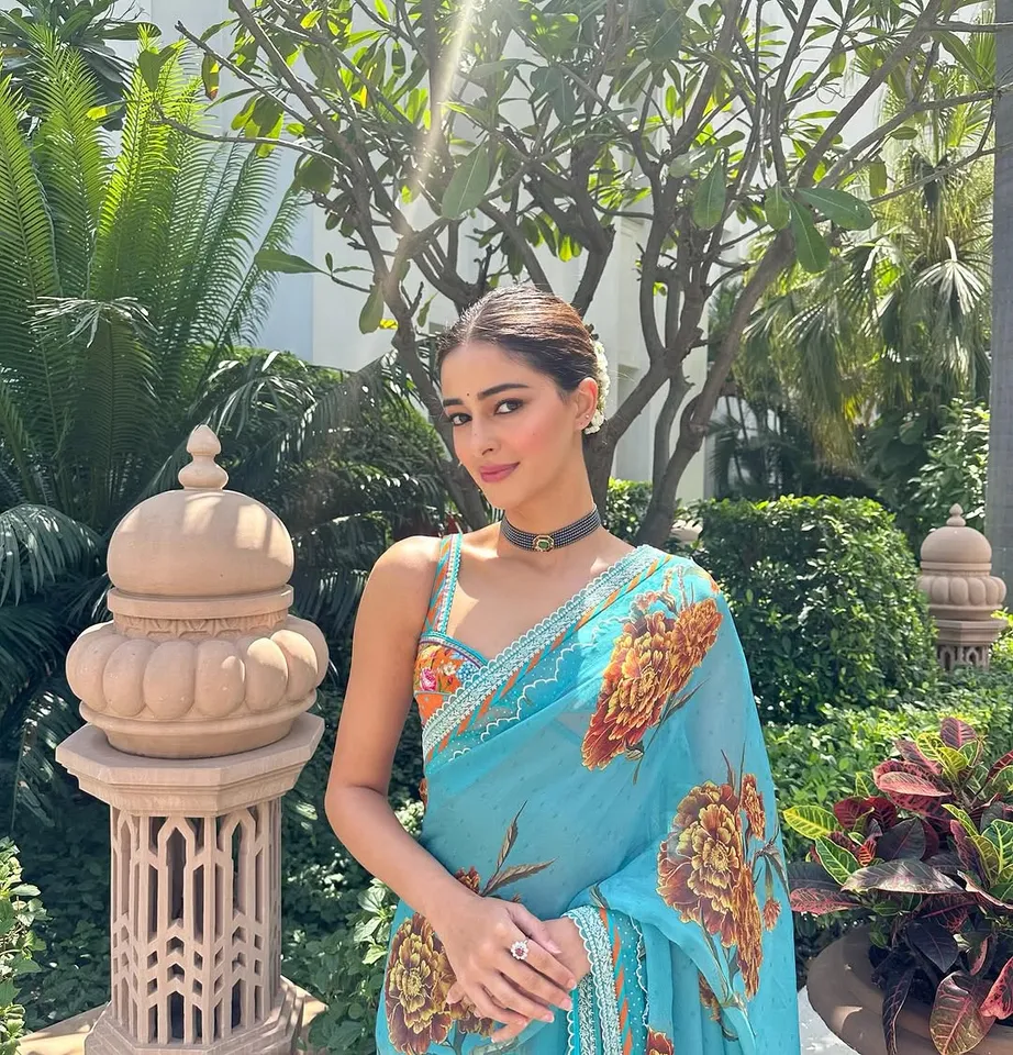  Summer Special Trending Floral Outfit By Ananya Panday