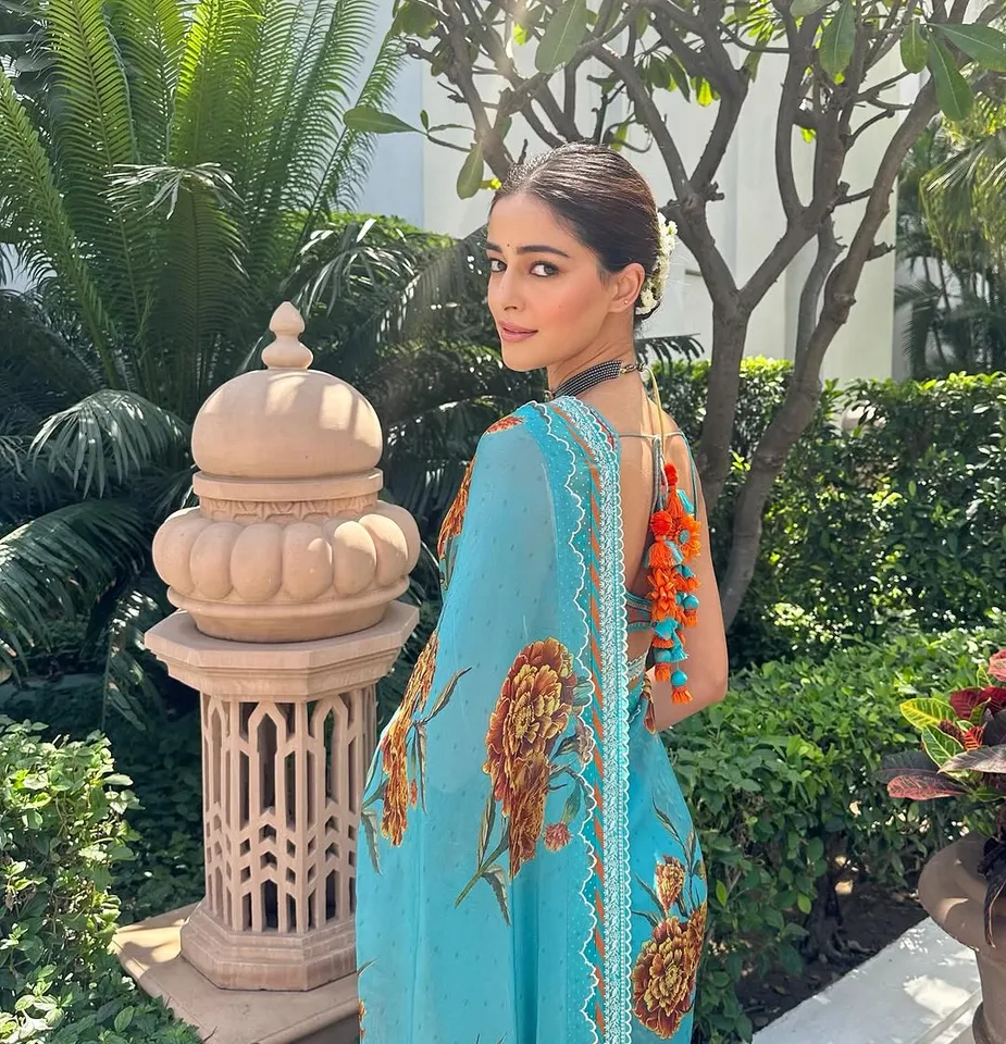 Summer Special Trending Floral Outfit By Ananya Panday