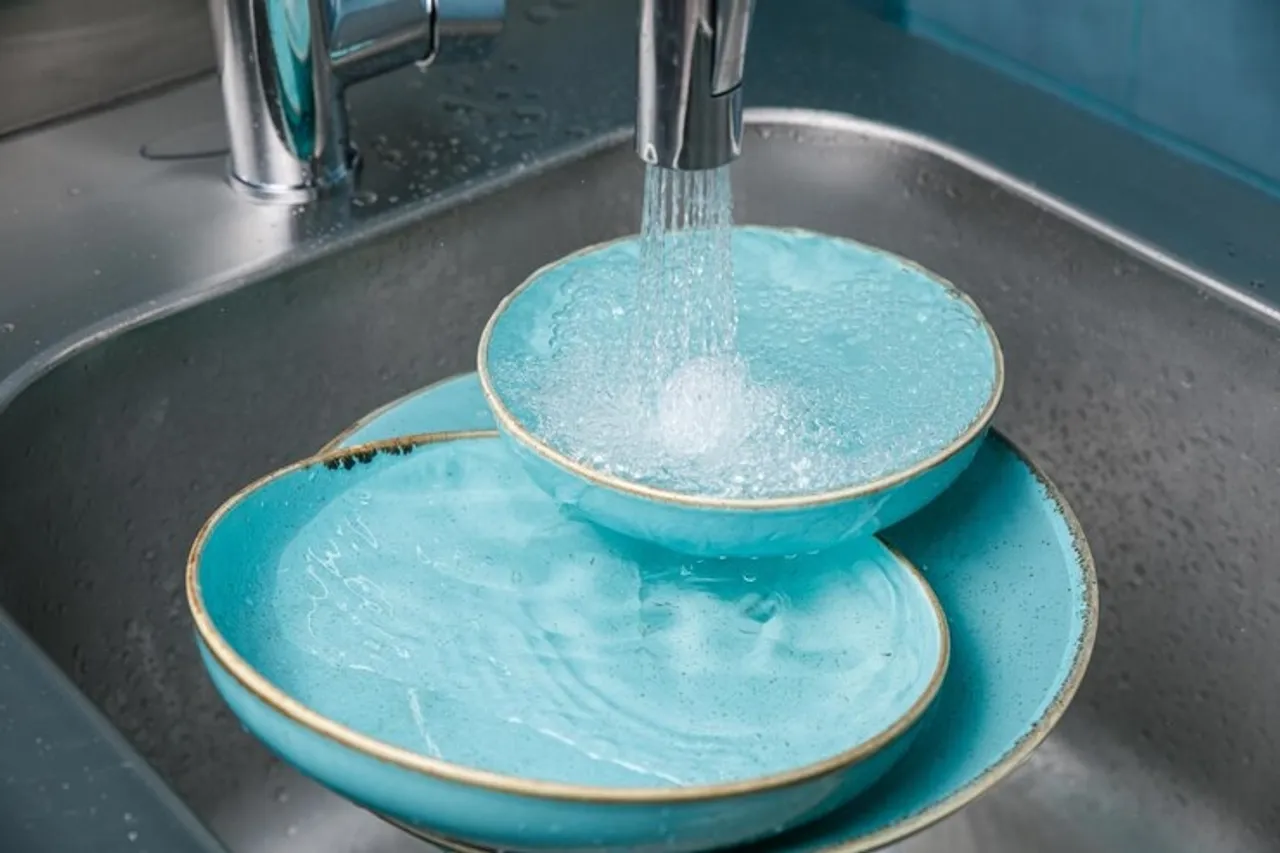 Easy Tips To Clean The Burnt Pan Kitchen Hacks