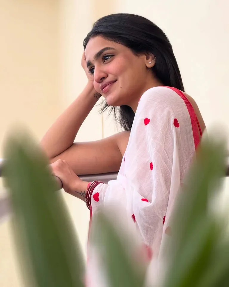 actress
