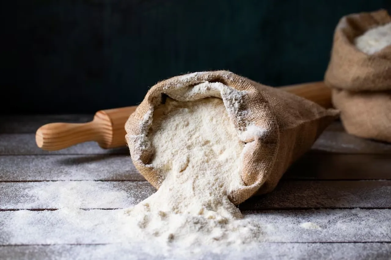 How To Make Crispy Fluffy Poori With Less Oil 