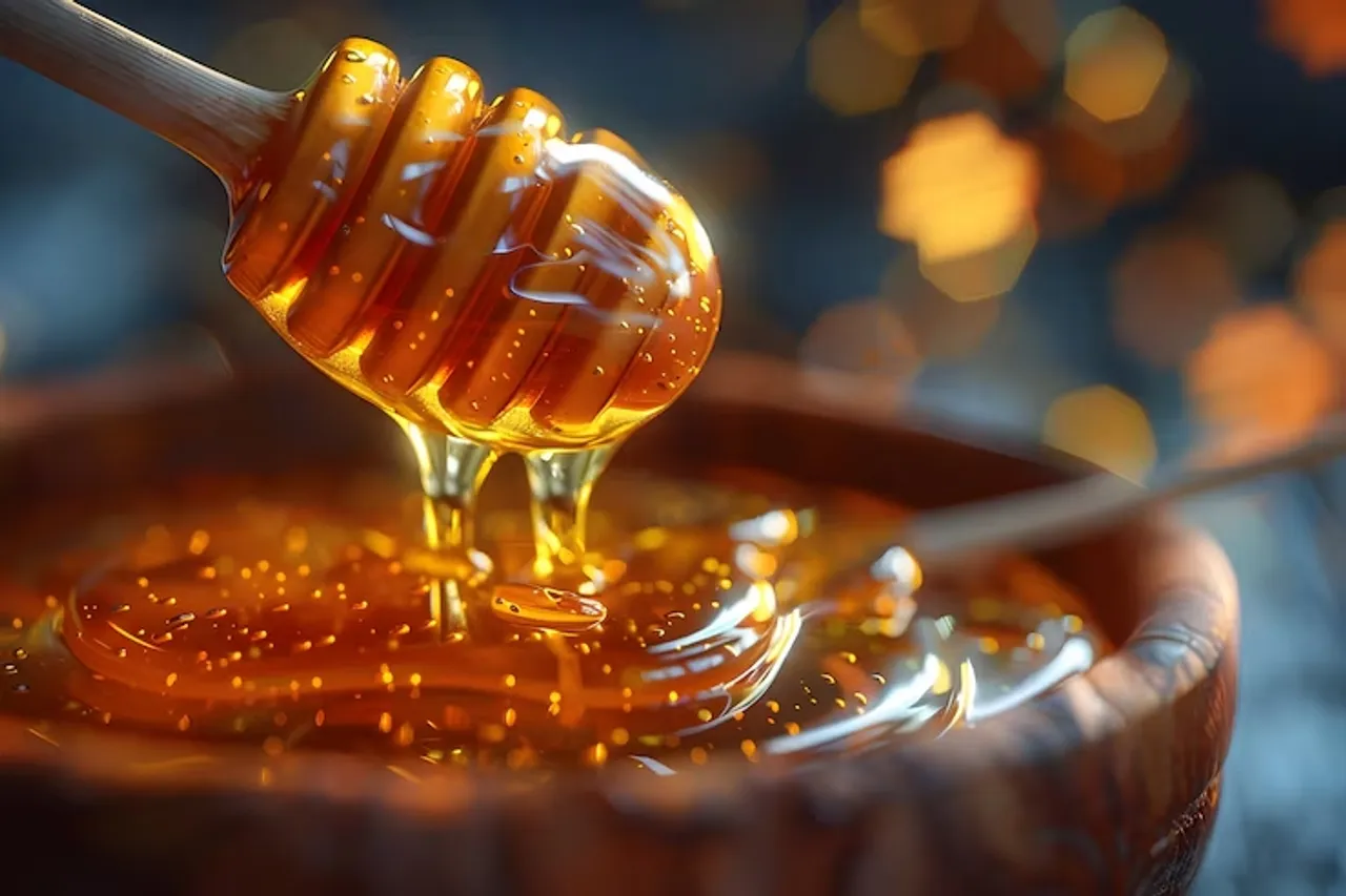Benefits Of Using Honey On Lips 