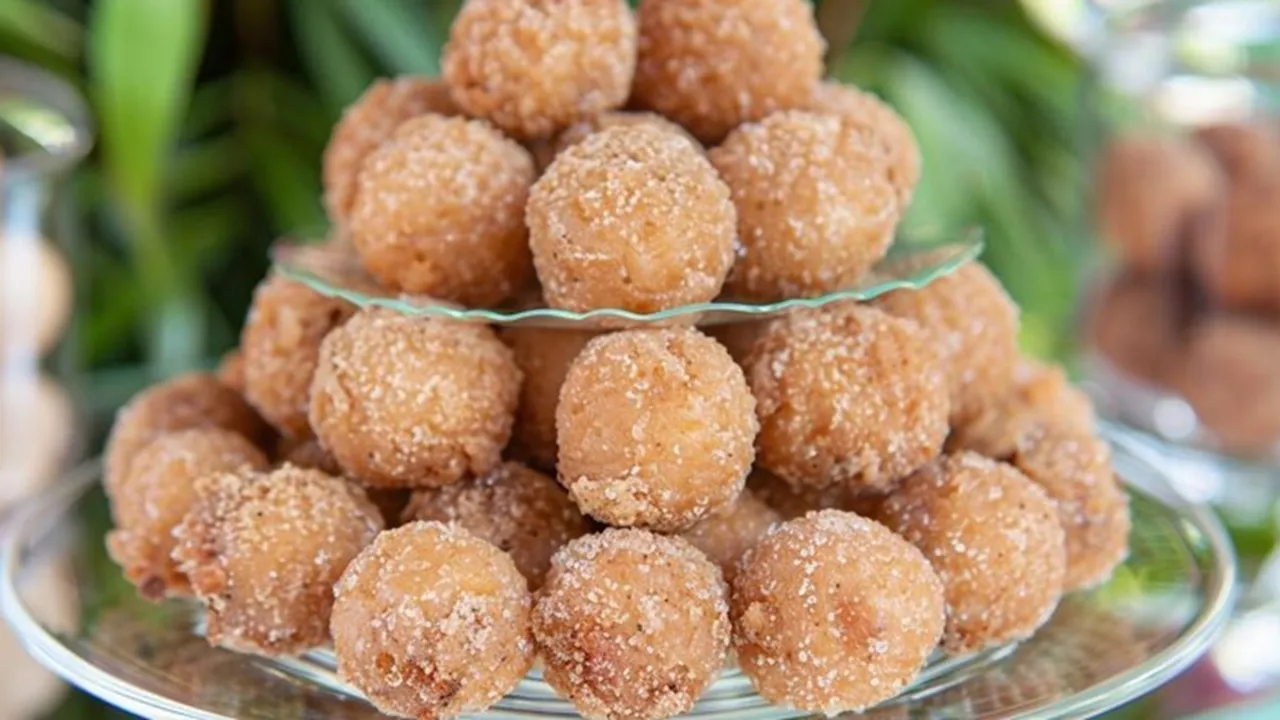 Rava Jaggery Laddu