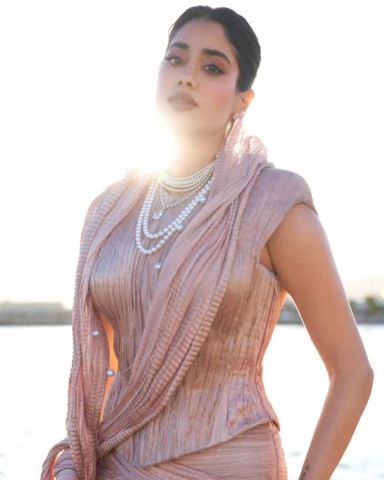 Janhvi Kapoor Cannes 