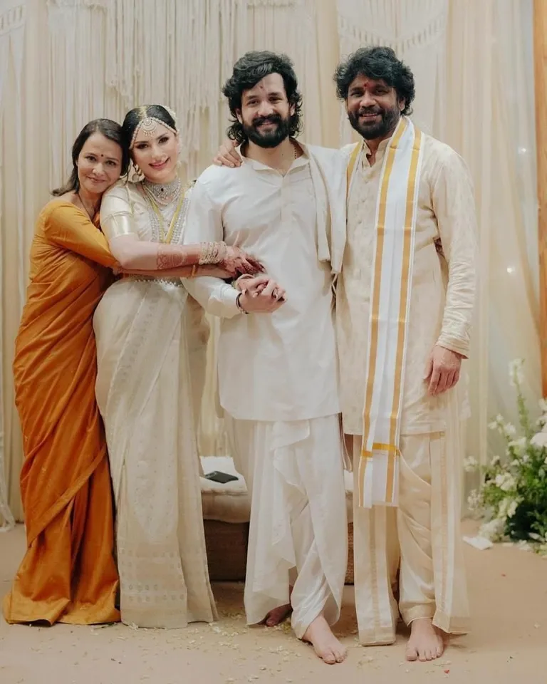 Akhil Akkineni Zainab Ravdjee wedding family pics