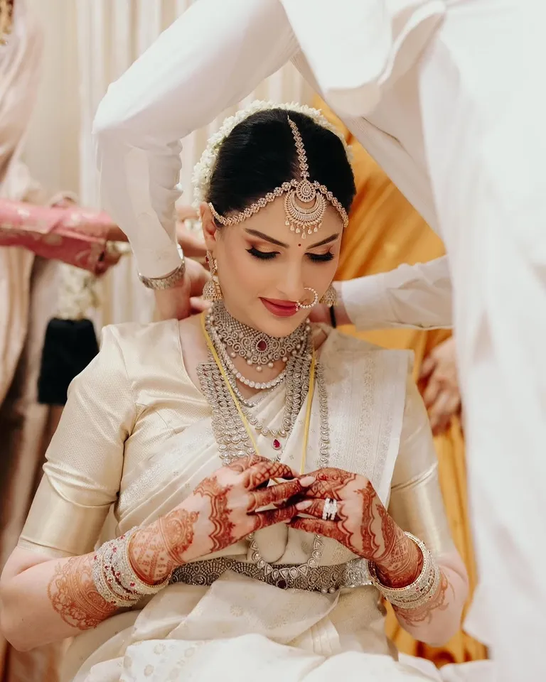 Akhil Akkineni Zainab Ravdjee wedding family pics