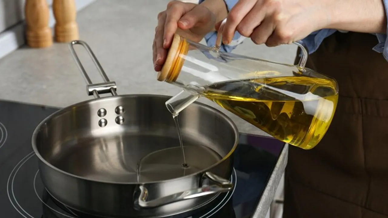 Tips To Clean Oil Jar