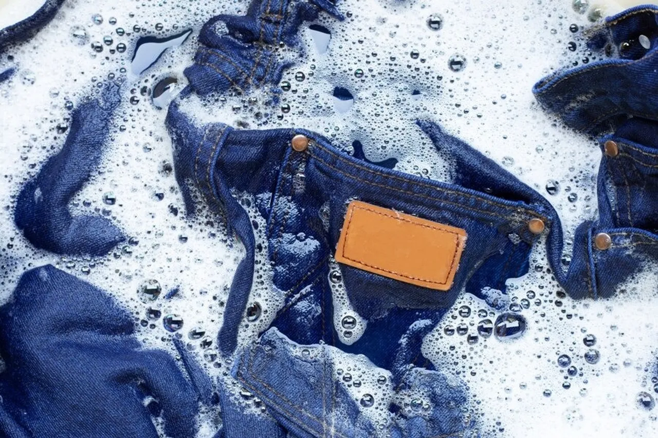 Tips To Wash Jeans Without Colour Fading 3