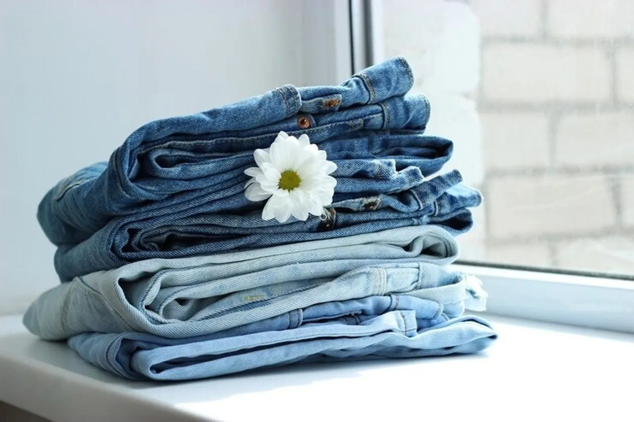Tips To Wash Jeans Without Colour Fading 4