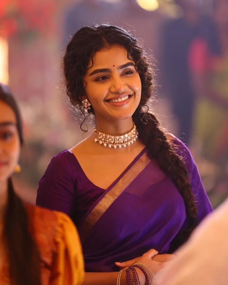 Anupama Parameswaran Saree 4