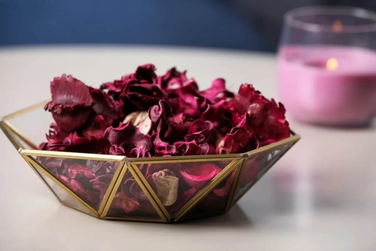 Easy Ways to Make Your Home Smell Fresh 4