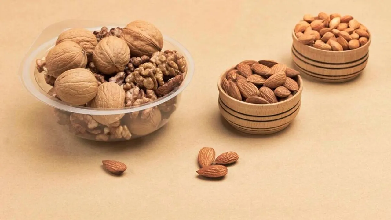 Almond and walnuts