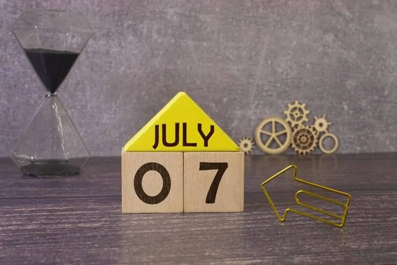 July, horoscope