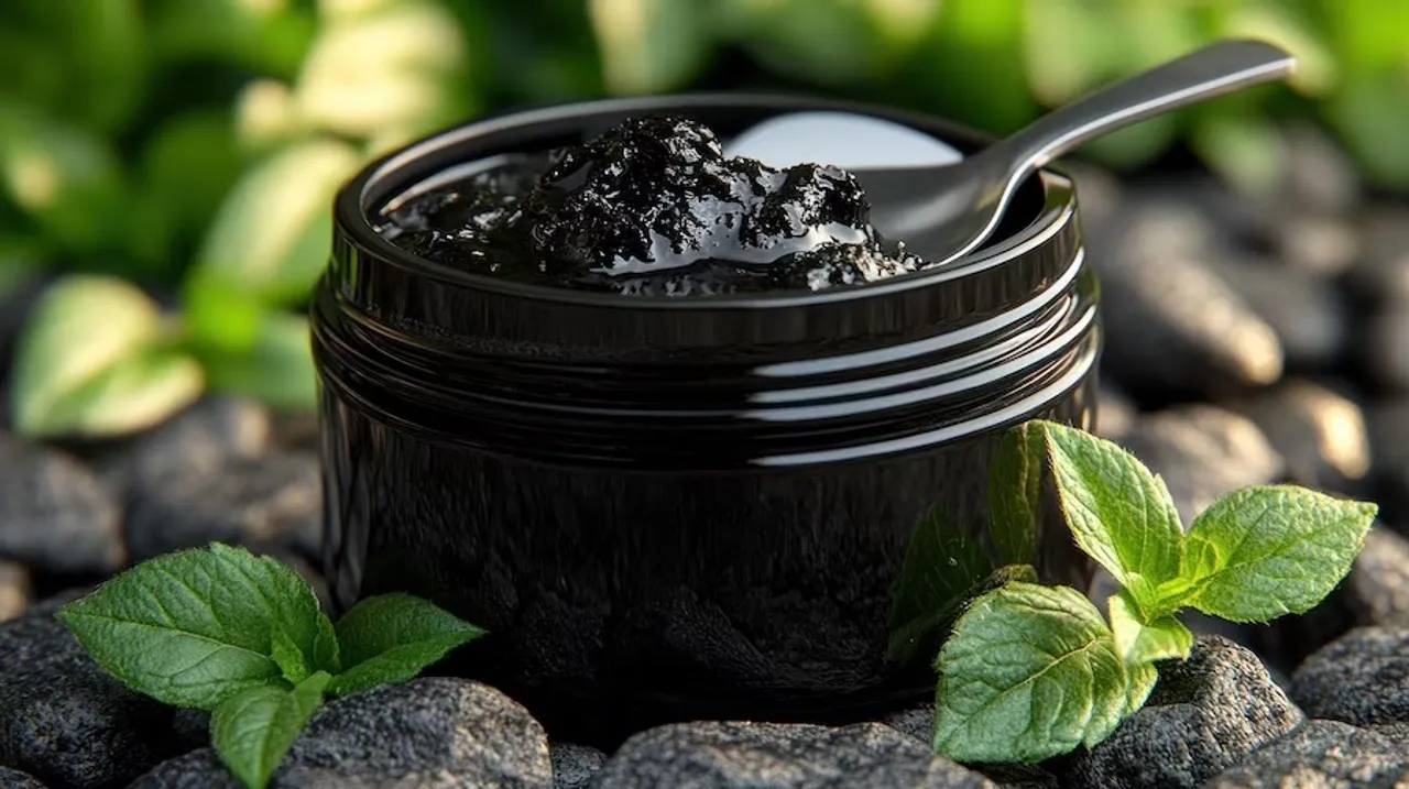 Herbal Hair Dye With Curryleaves 3