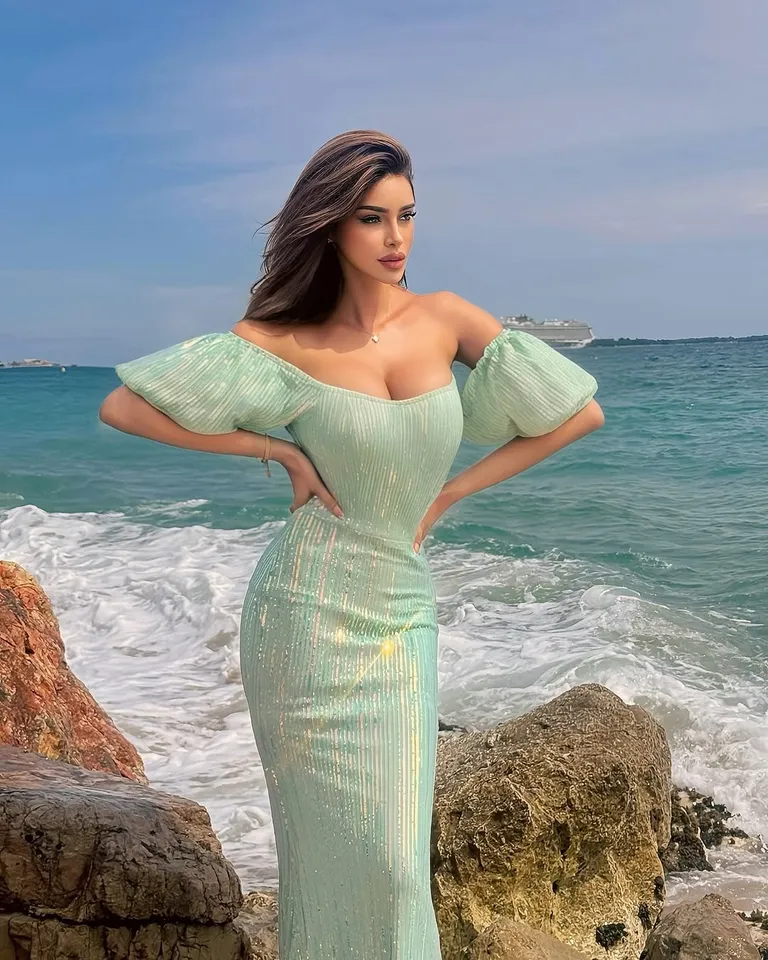 gizele thakral photos 5